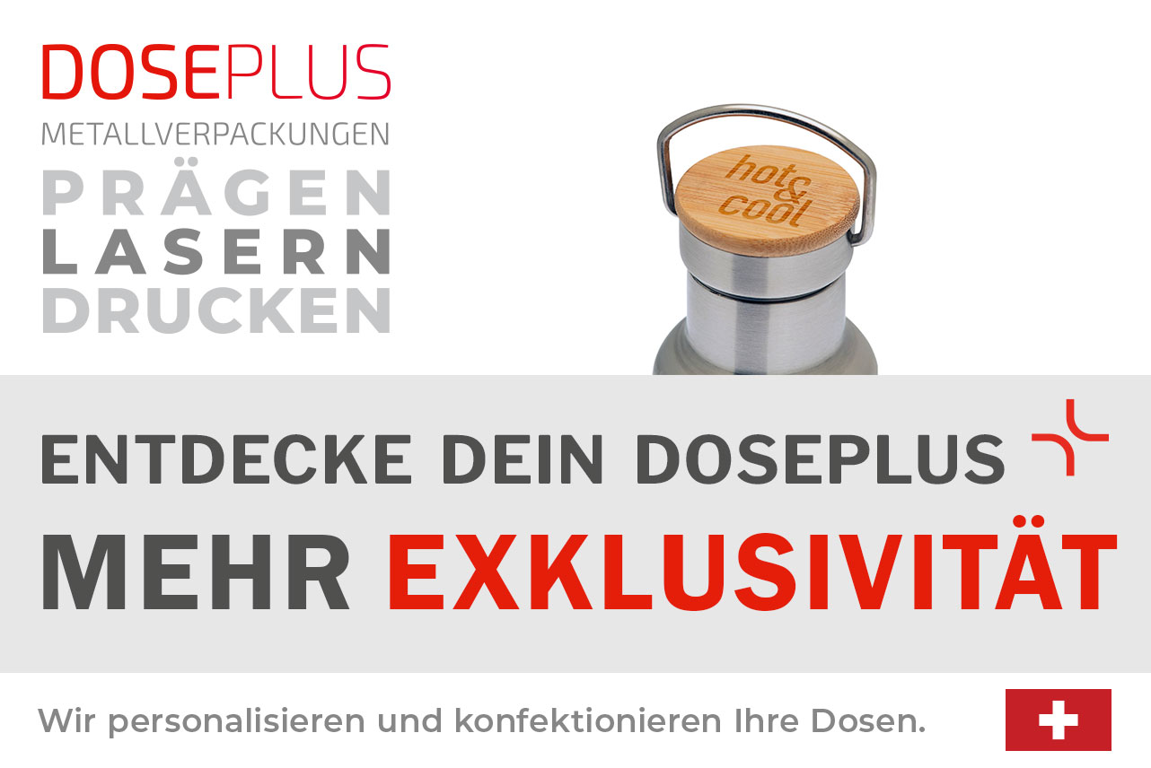 Doseplus Edelstahl-Trinkflasche TFL 010 mit Bambusdeckel – Bannertext: „Entdecke dein Doseplus – mehr Exklusivität“ sowie Hinweis auf Prägen, Gravur und Druck. Ideal für personalisierte Markenbotschaften.